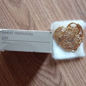 1990 vintage sweet memories gold tone pin by avon